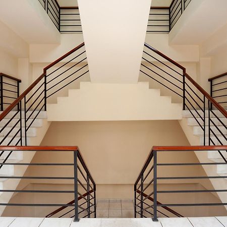 Reddoorz Plus Near Plaza Blok M Jakarta Buitenkant foto